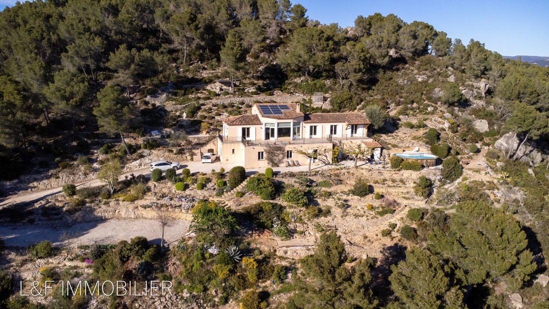 Villa in La Cadiere-d'Azur, Provence-Alpes-Côte d'Azur, France 3 - 18945455