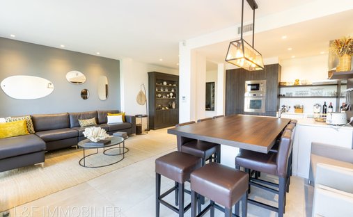 Apartment in Saint-Cyr-sur-Mer, Provence-Alpes-Côte d'Azur, France 1