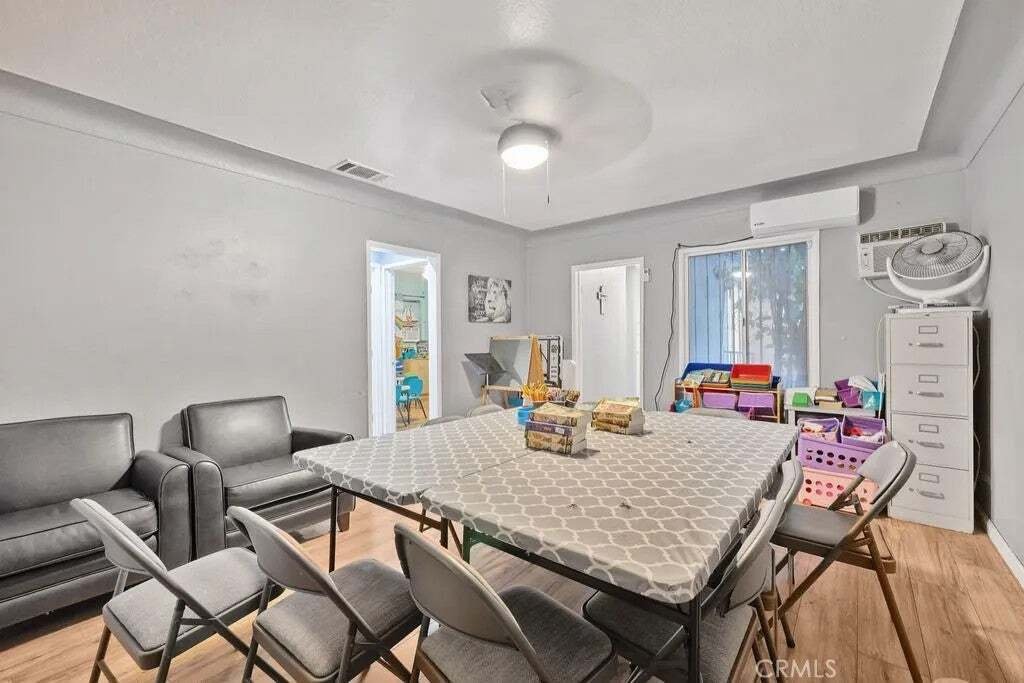 House in Colton, California, United States 4 - 18946006