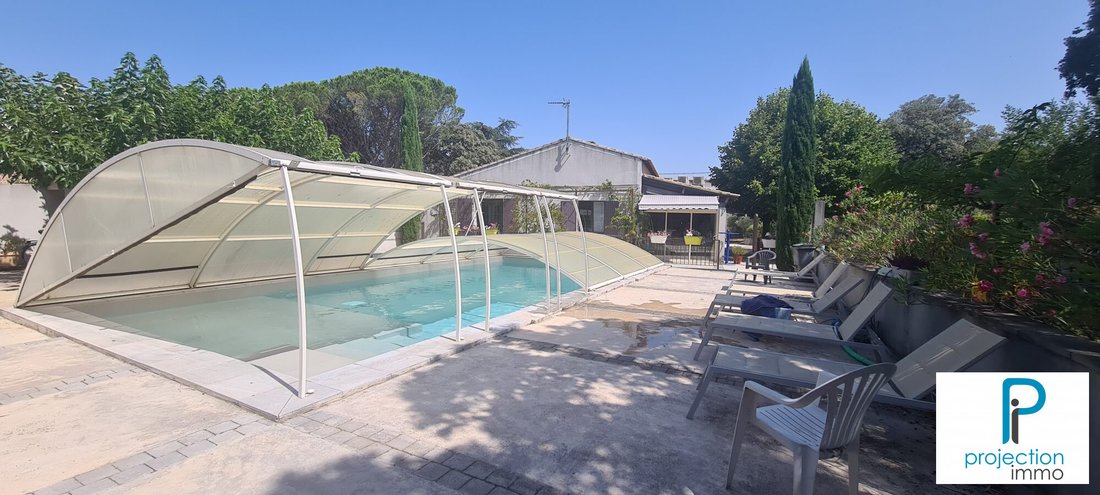 Villa in Centre Ville, Sorgues, France 2 - 17432733