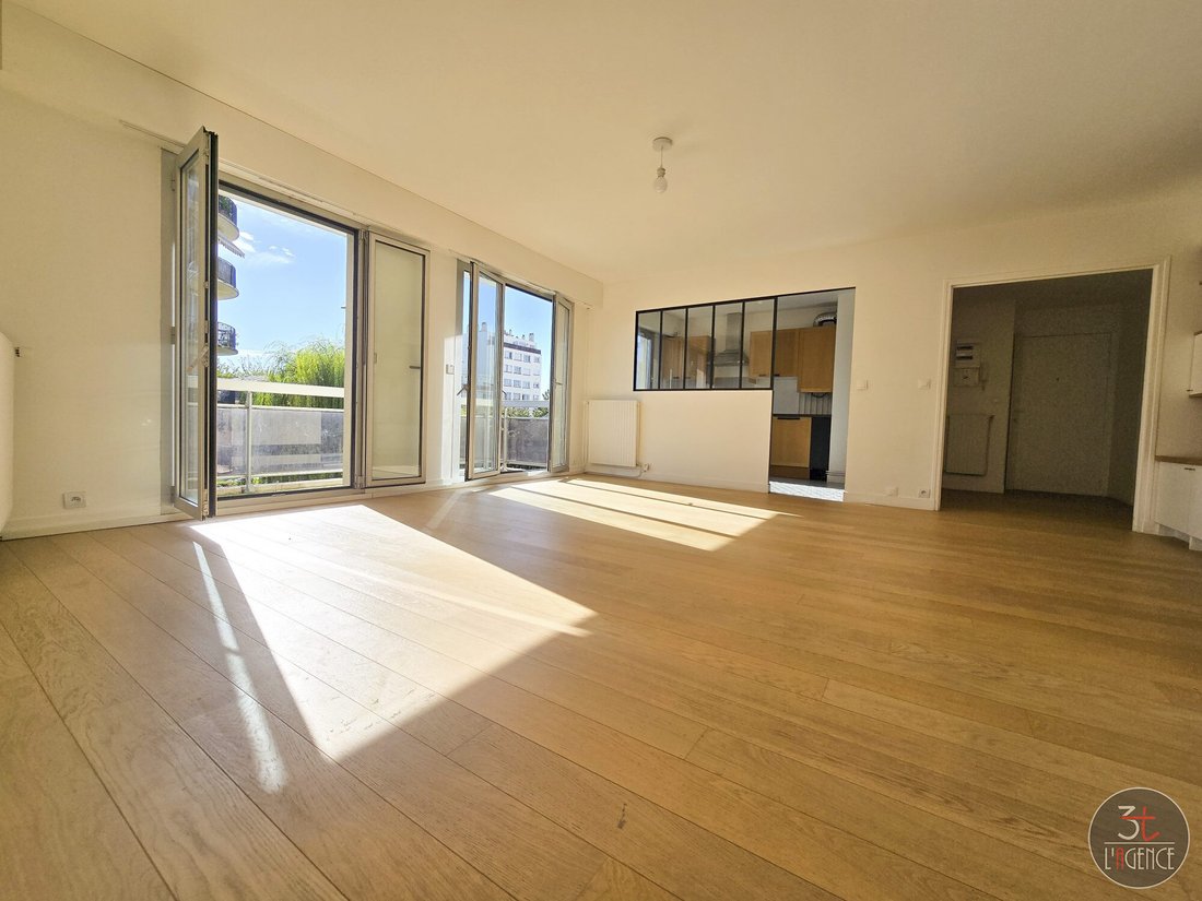 Apartment in Arrondissement of Bobigny, Ile-de-France, France 3 - 18945414