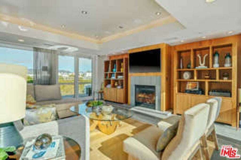 Condo in Santa Monica, California, United States 5 - 18945730