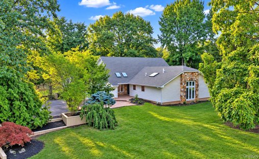House in Saint James, New York, United States 1
