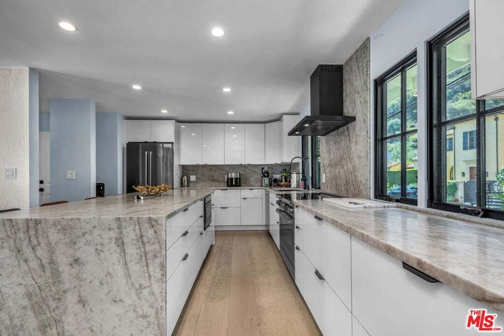 House in Los Angeles, California, United States 4 - 18945741