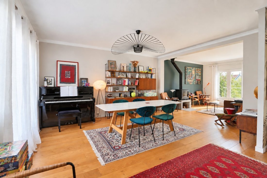 House in Arrondissement of Bobigny, Ile-de-France, France 1 - 18945517