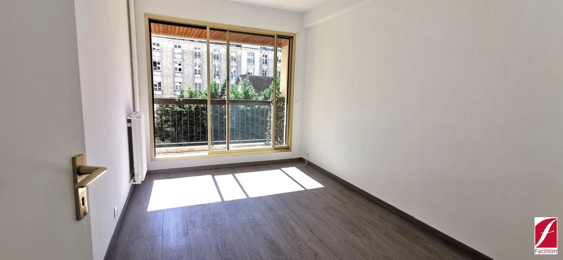 Appartamento a Violet Commerce, Paris 15e Arrondissement, Parigi 5 - 18138760