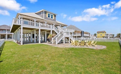 House in Bolivar Peninsula, Texas, United States 1