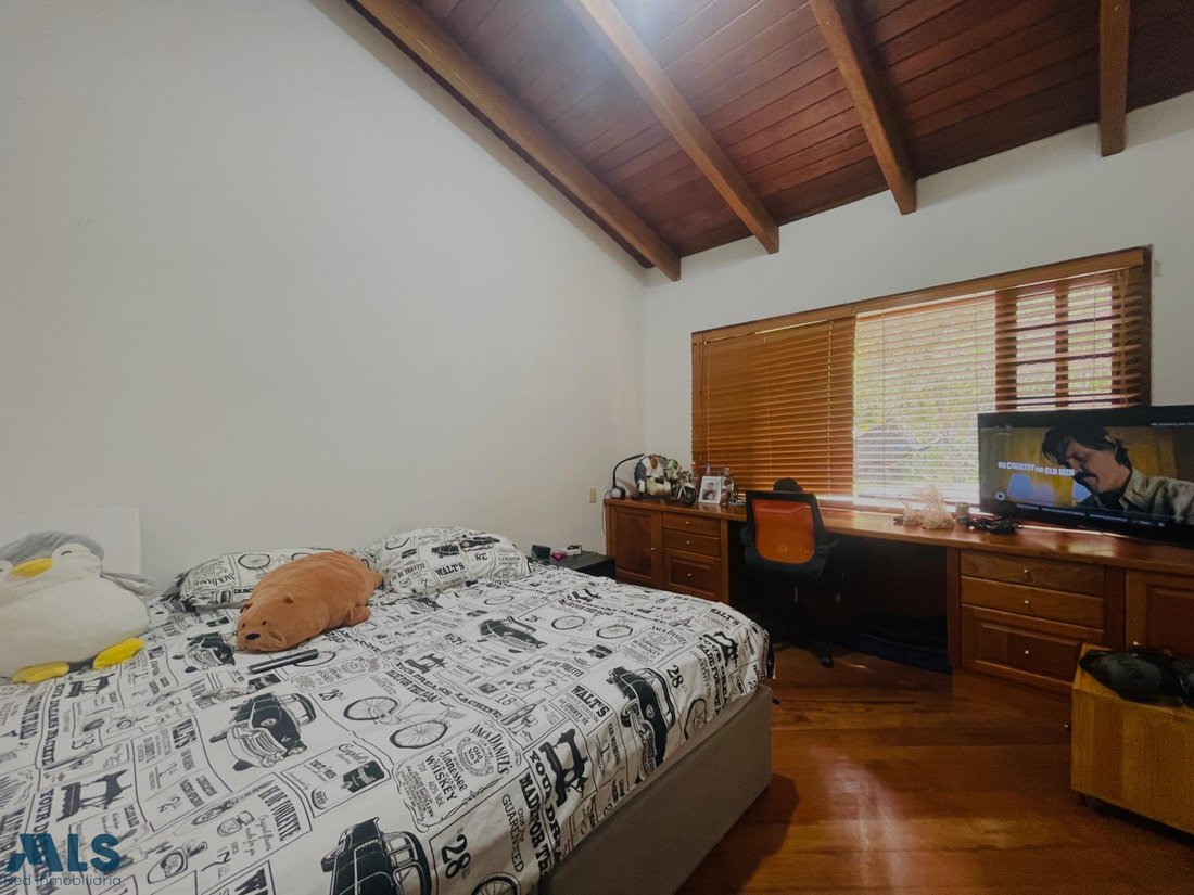 House in Envigado, Envigado, Colombia 5 - 18946185