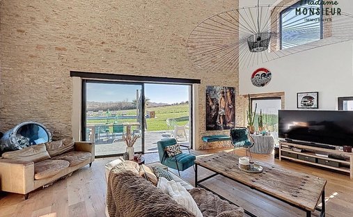 House in Saint-Marcel-Bel-Accueil, Auvergne-Rhône-Alpes, France 1