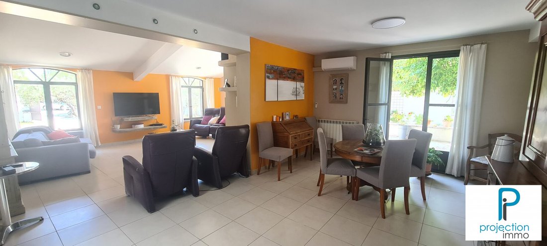 Villa in Centre Ville, Sorgues, France 5 - 17432733