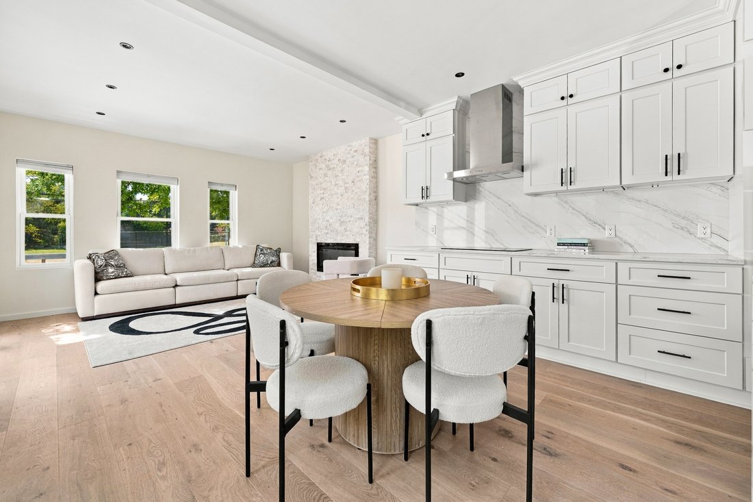 Condo in Arlington, Massachusetts, United States 2 - 18945617