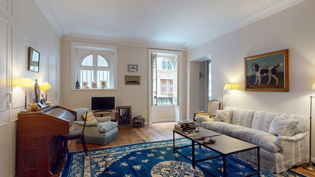 Apartment in Lorette-Martyrs, Paris 9e Arrondissement, Paris 1 - 18945533
