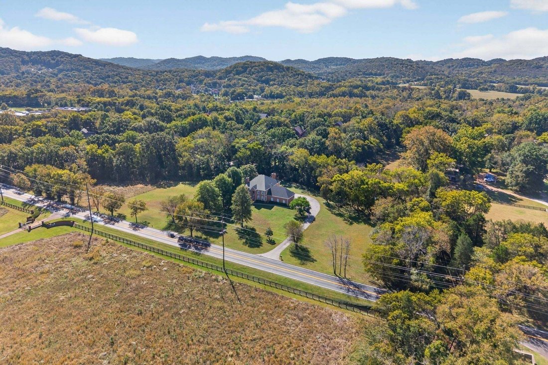 House in Forest Hills, Tennessee, United States 4 - 18946087