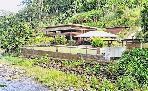 House in Taiarapu-Ouest, Windward Islands, French Polynesia 1