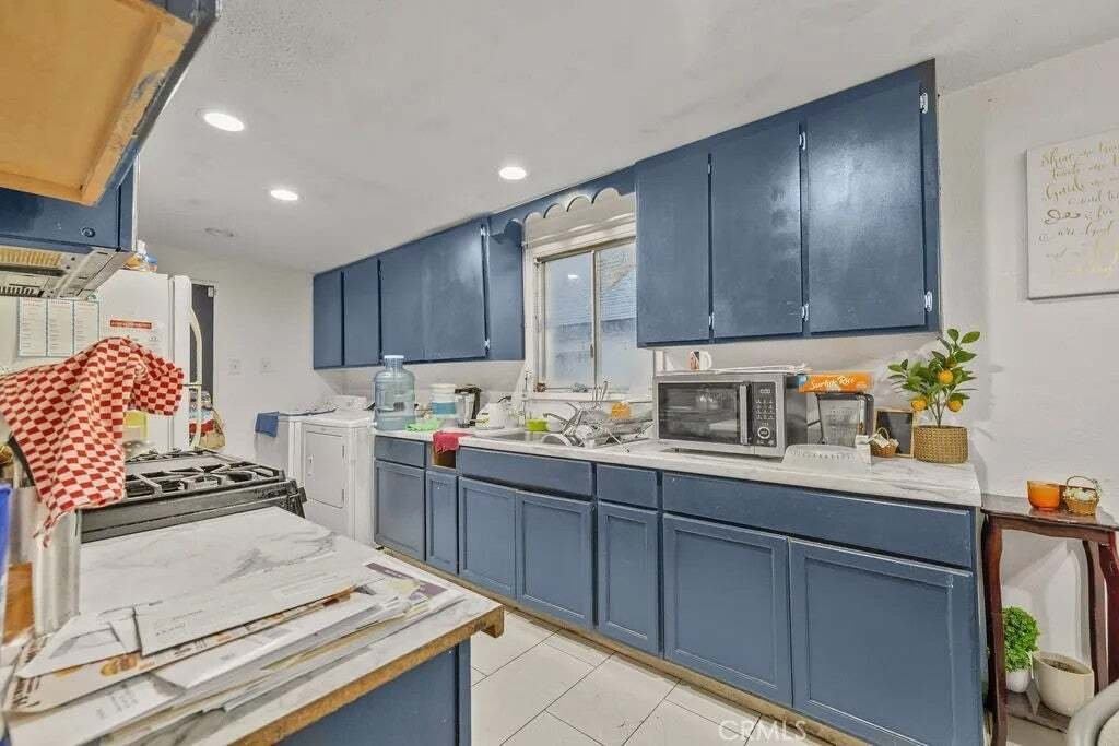 House in Colton, California, United States 5 - 18946006