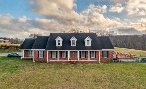 House in Smithville, Tennessee, United States 1
