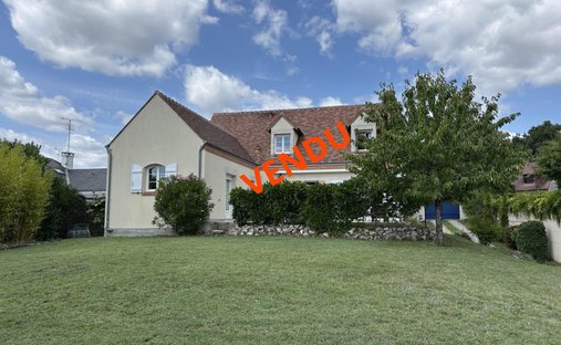 House in Combleux, Centre-Val de Loire, France 1
