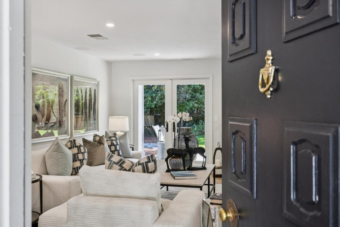 House in East Palo Alto, California, United States 3 - 18946257