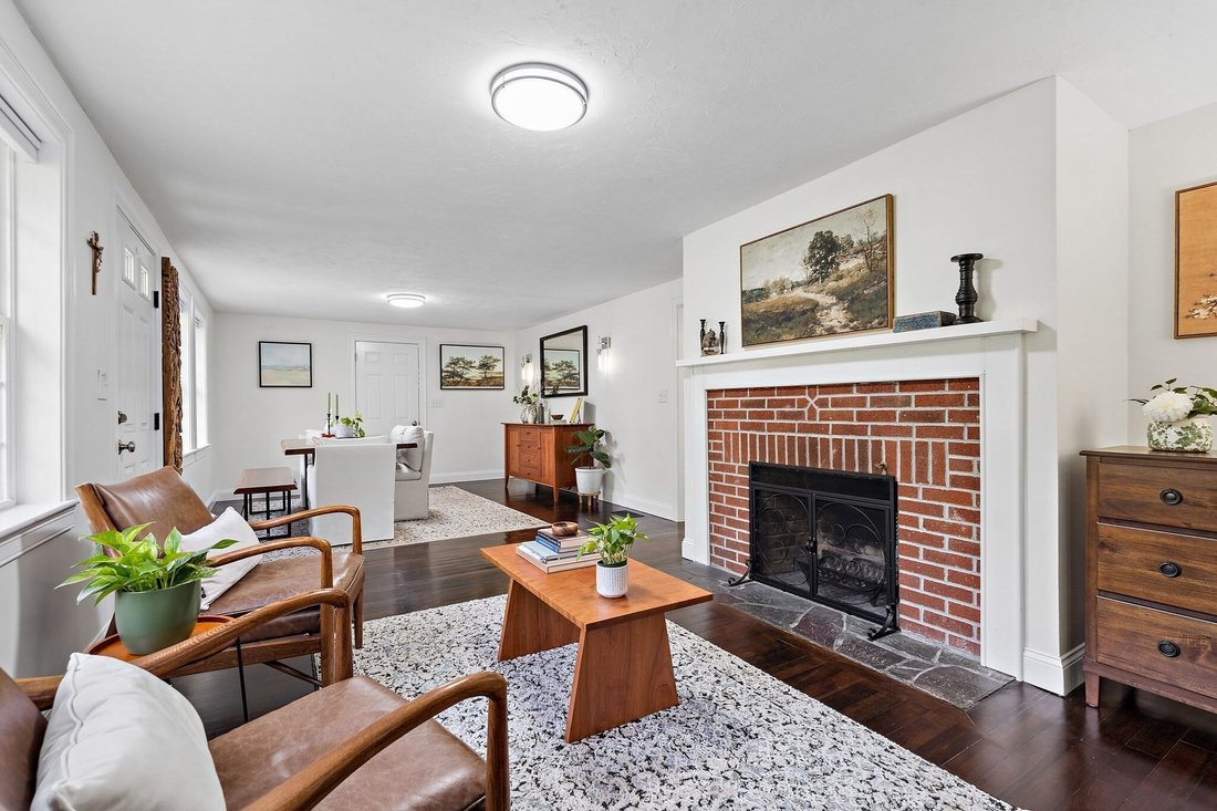House in Bolton, Massachusetts, United States 4 - 18946518