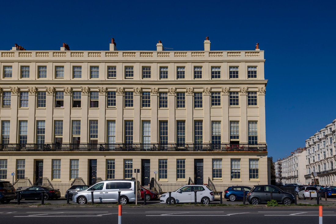 Apartment in Palmeria, Hove, England 1 - 16571172