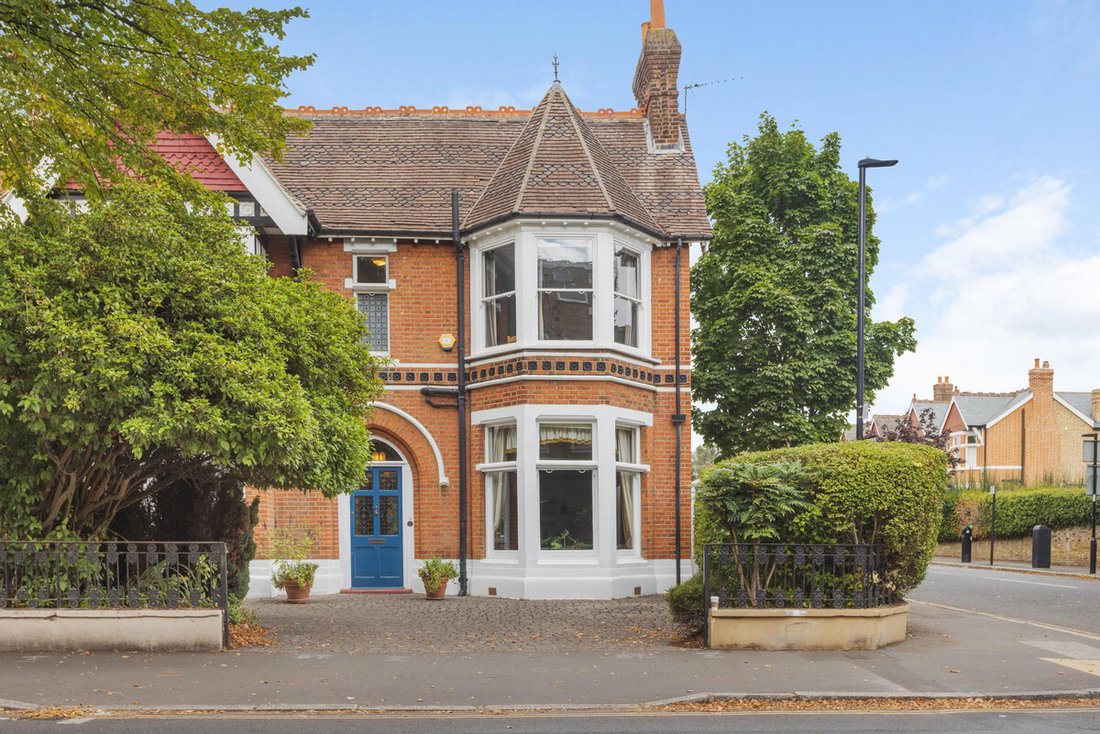 House in Ealing (London Borough of Ealing), Ealing, England 1 - 18946538