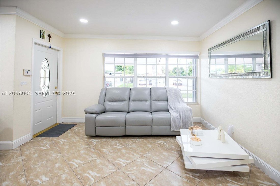 Casa a Hialeah, Florida, Stati Uniti 3 - 18946388