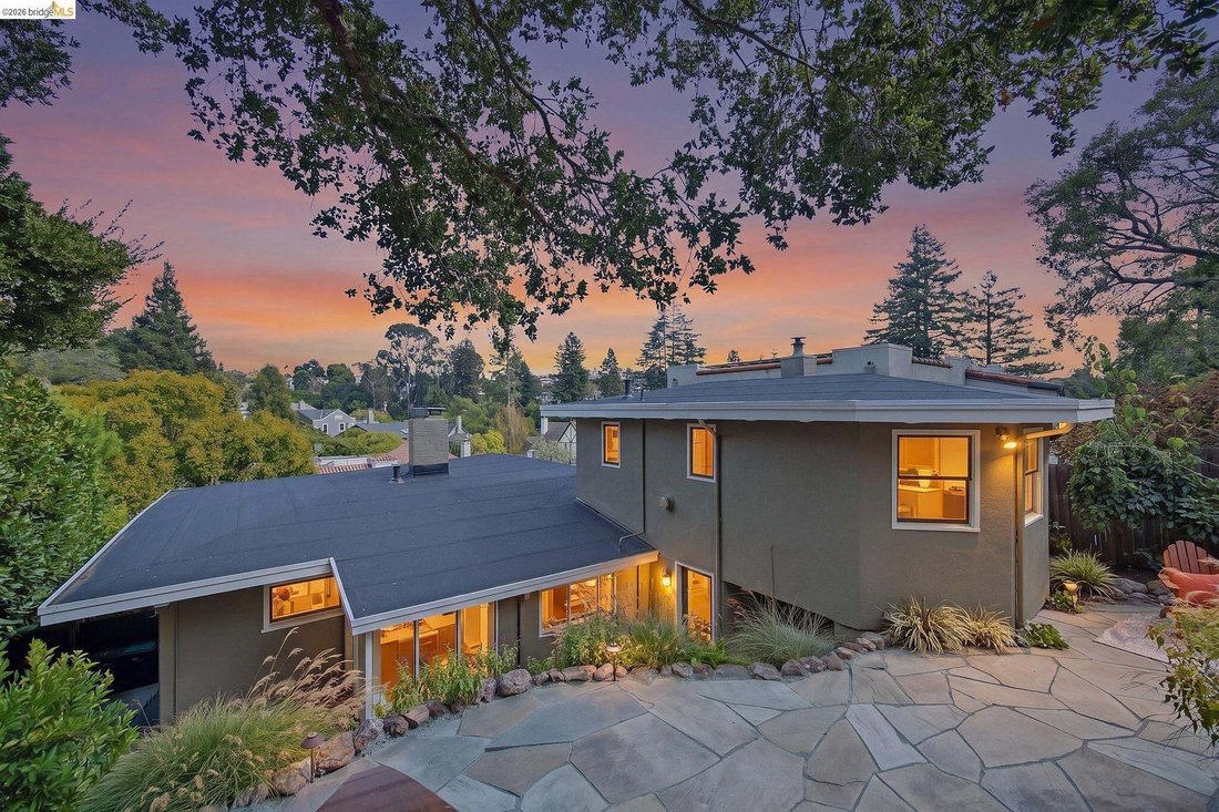 House in Oakland, California, United States 2 - 18946297