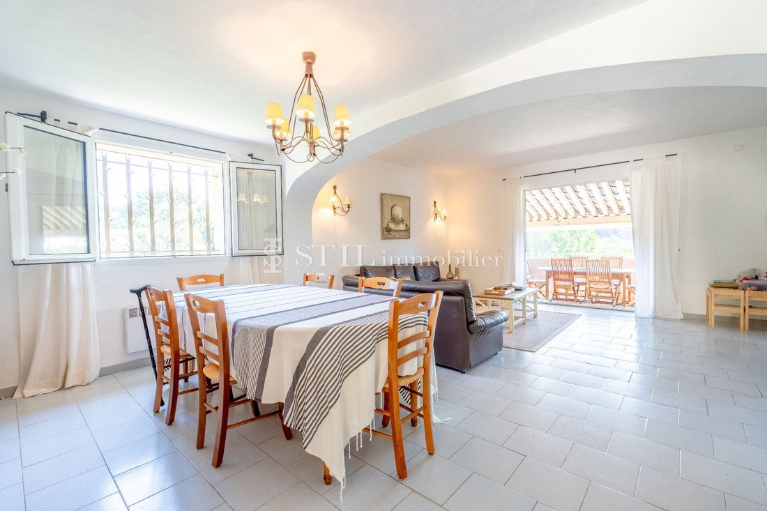 Villa in Ville-Les Saquedes-Le Bouillonnet, Sainte-Maxime, France 4 - 18946605