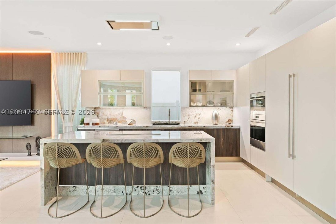 House in Doral, Florida, United States 5 - 18946372