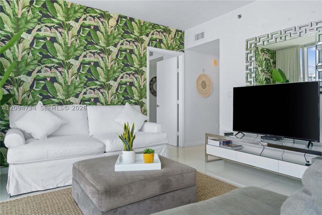 Condo in Miami, Florida, United States 2 - 18946371
