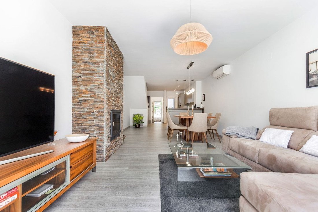 Townhouse in Nueva Andalucia, Marbella, Spain 2 - 18946627