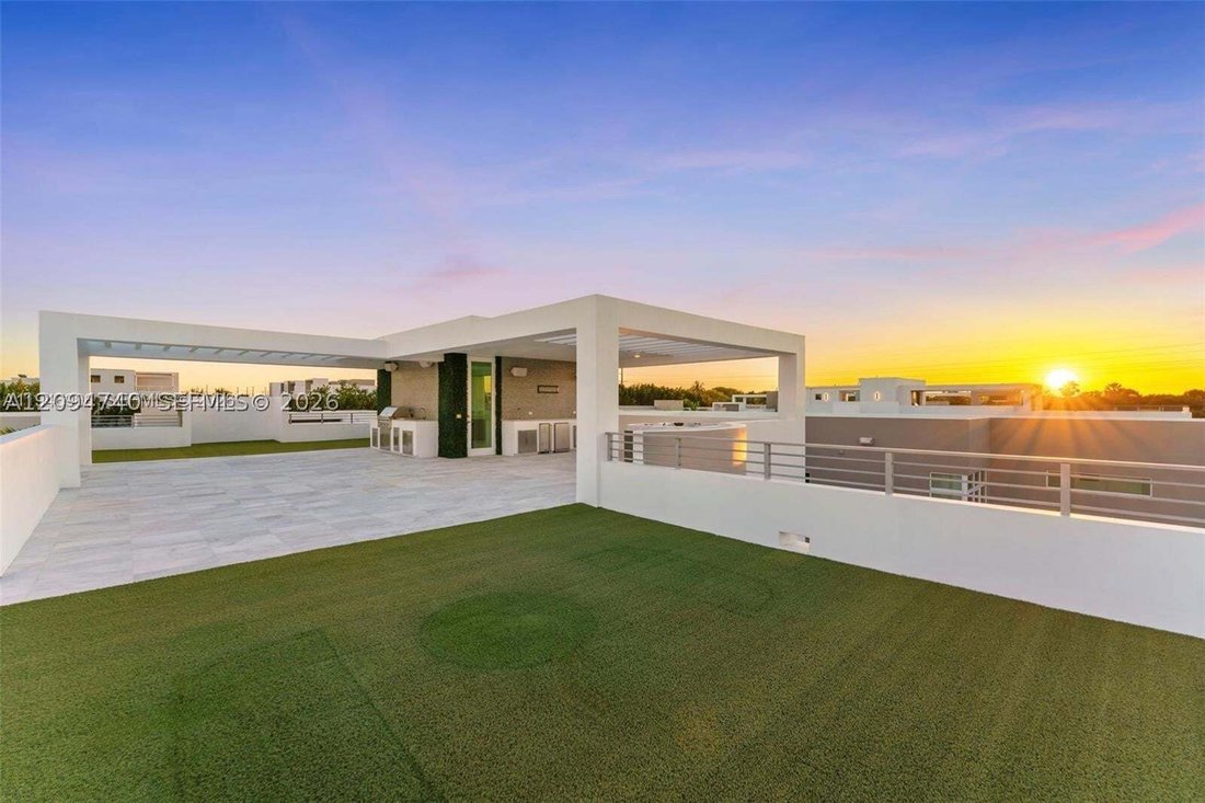 House in Doral, Florida, United States 4 - 18946372