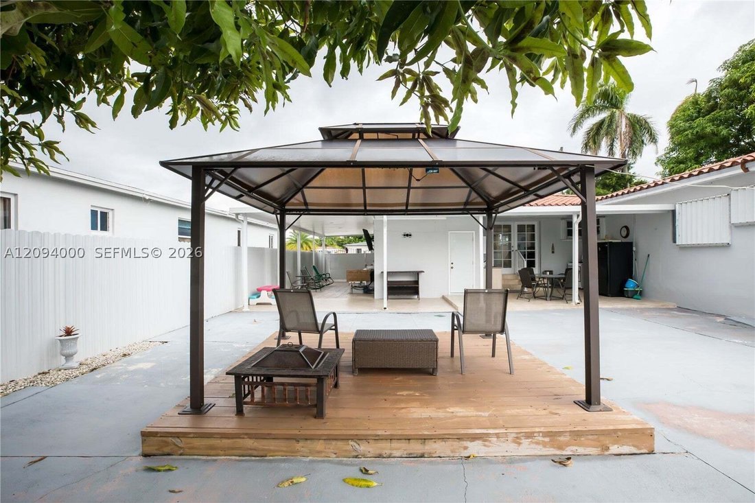 Casa a Hialeah, Florida, Stati Uniti 4 - 18946388