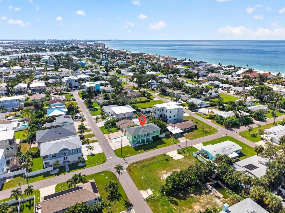 House in Madeira Beach, Florida, United States 3 - 18946450