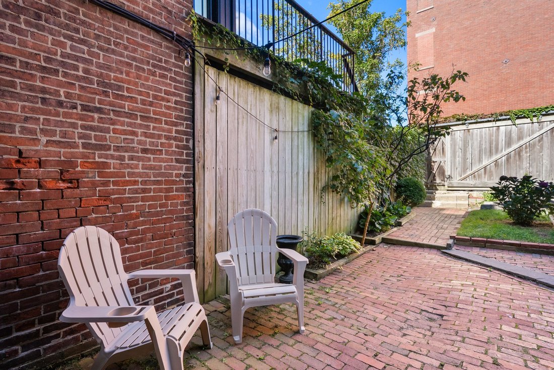 Condo in Boston, Massachusetts, United States 3 - 18946555