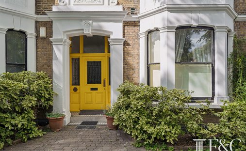 House in Castelnau, Richmond Upon Thames, England 1