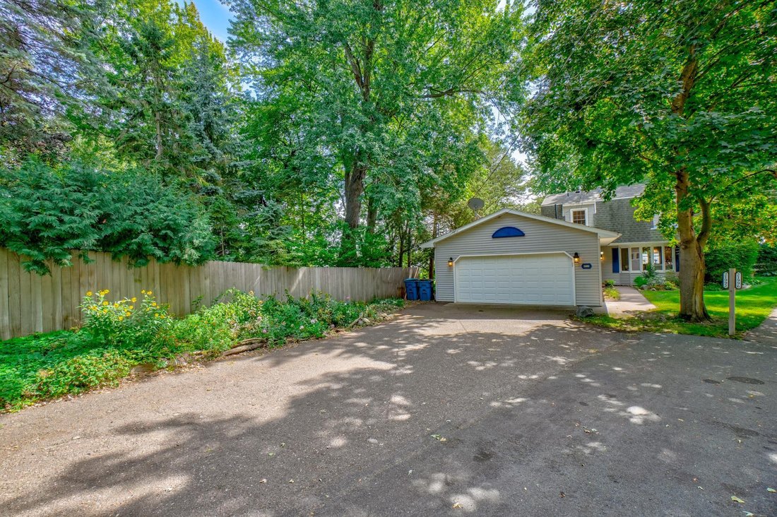 House in Forest Lake, Minnesota, United States 2 - 18946424