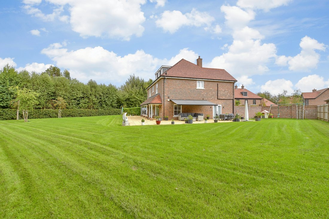 House in Kent, England 2 - 18946545