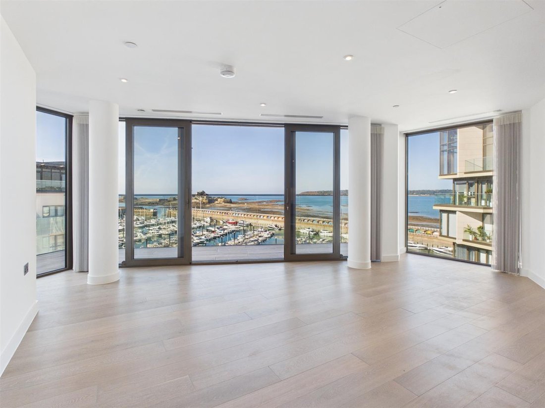Apartment in Saint Helier, St Helier, Jersey 4 - 14181402