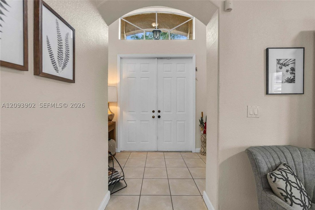 House in Miami Lakes, Florida, United States 5 - 18946353