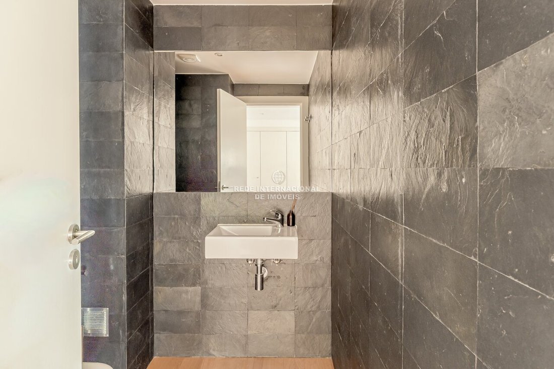 Apartment in Alges, Linda-a-Velha e Cruz Quebrada-Dafundo, Lisbon, Portugal 3 - 18947065