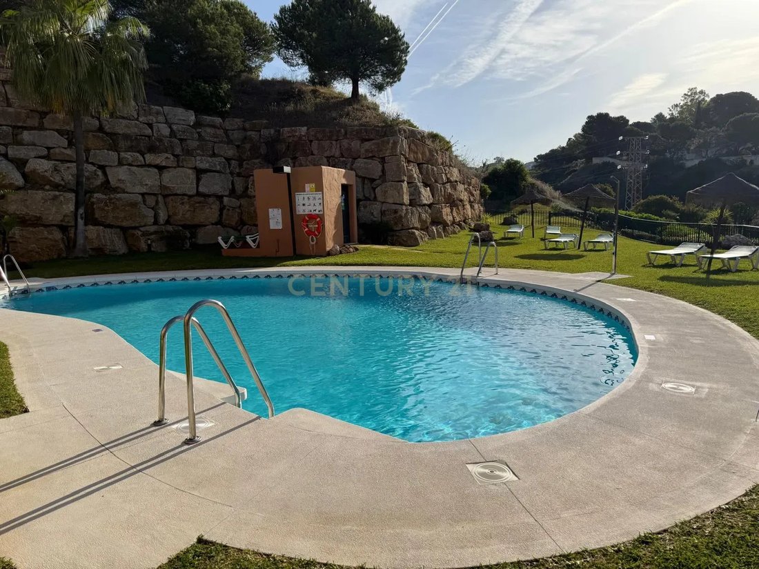 Apartment in Elviria-Cabopino, Marbella, Spain 1 - 18946673