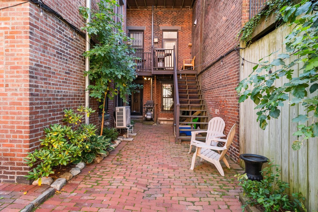 Condo in Boston, Massachusetts, United States 4 - 18946555