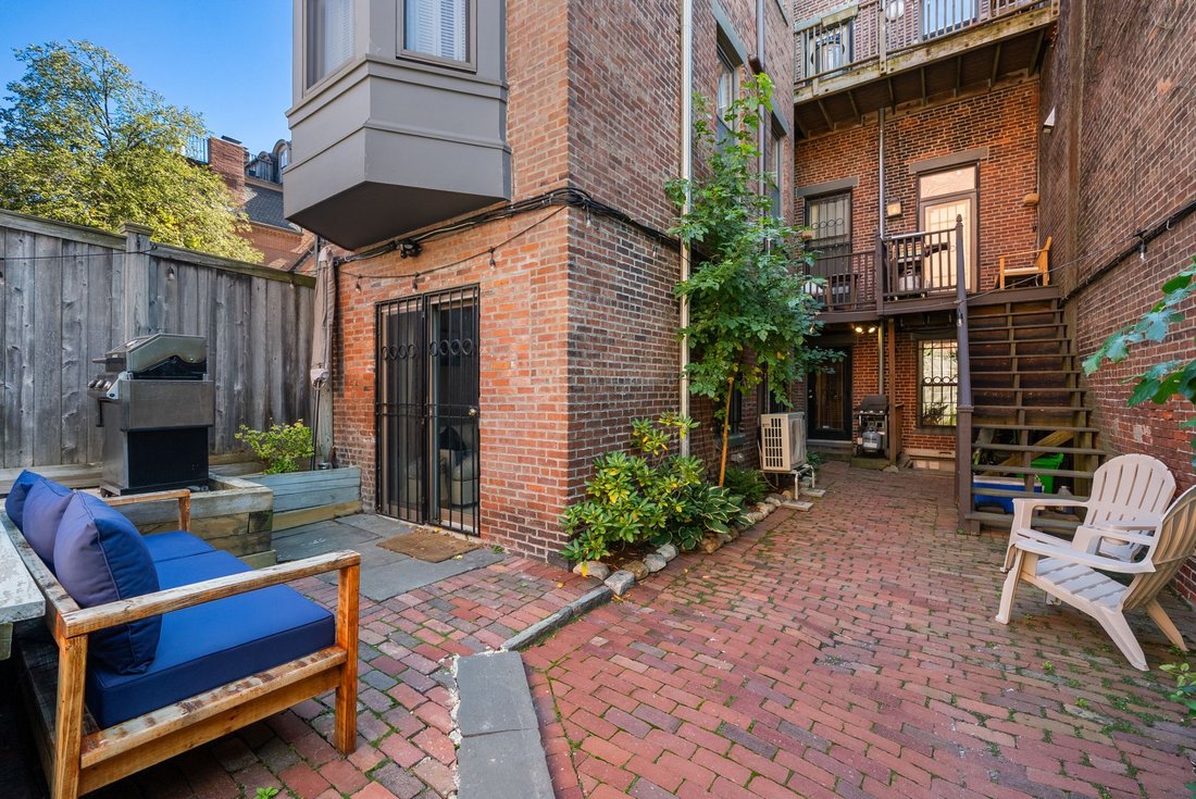 Condo in Boston, Massachusetts, United States 2 - 18946555