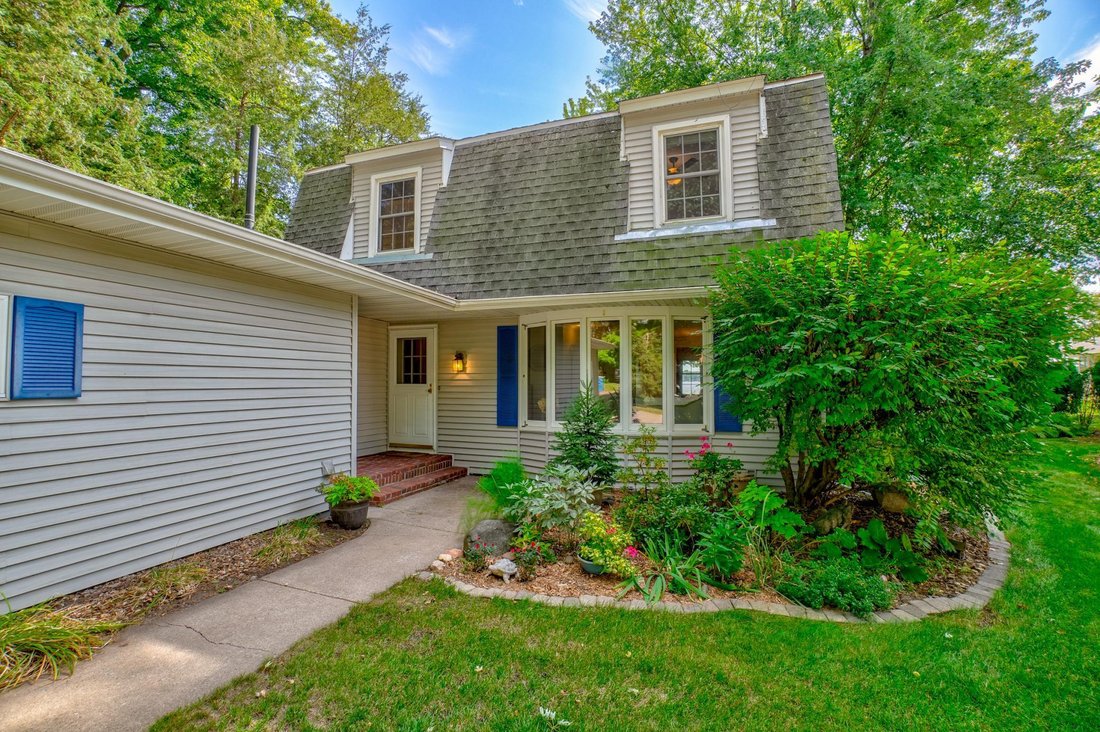 House in Forest Lake, Minnesota, United States 3 - 18946424