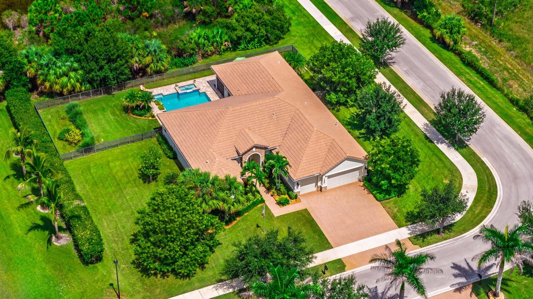 House in Stuart, Florida, United States 3 - 18946256