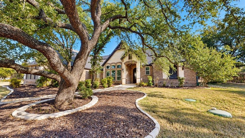 House in Granbury, Texas, United States 1 - 18946351