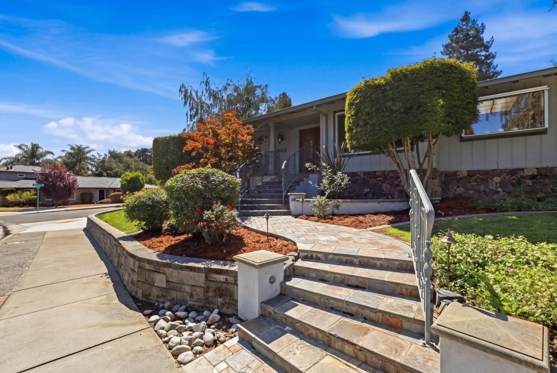 House in Gilroy, California, United States 4 - 18946294