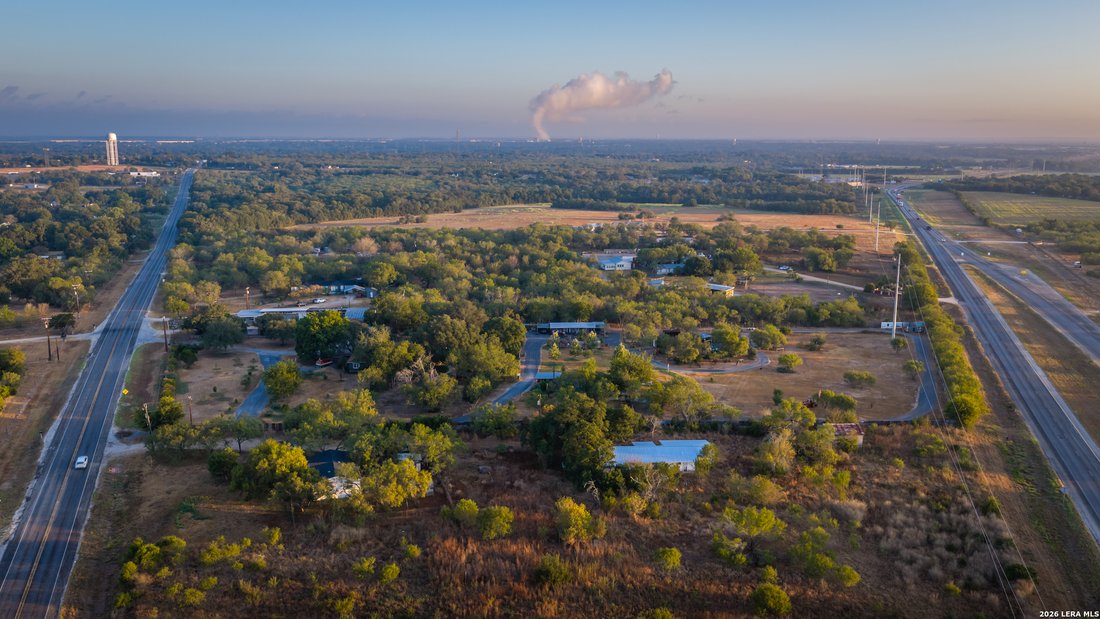 Farm Ranch in Seguin, Texas, United States 1 - 18946449