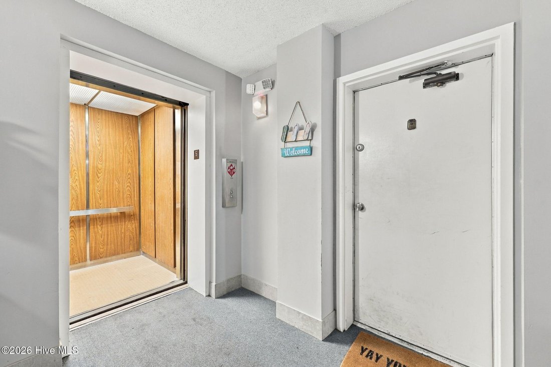 Condo in North Topsail Beach, North Carolina, United States 2 - 18946317